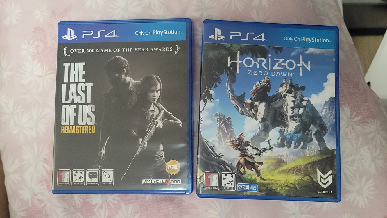 PS4 PRO 1TB 팔아요 이미지