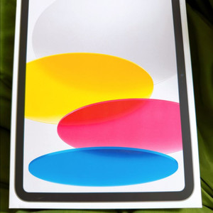 [미개봉] 아이패드 2025 (A16) 128GB WIFI 실버 색상 판매합니다. 이미지