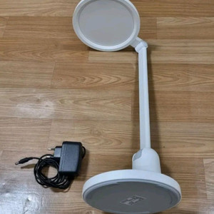 프리즘에서 나온 PL-2900WH 스탠드 이미지