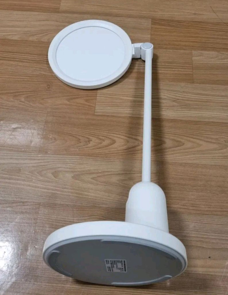 프리즘에서 나온 PL-2900WH 스탠드 이미지