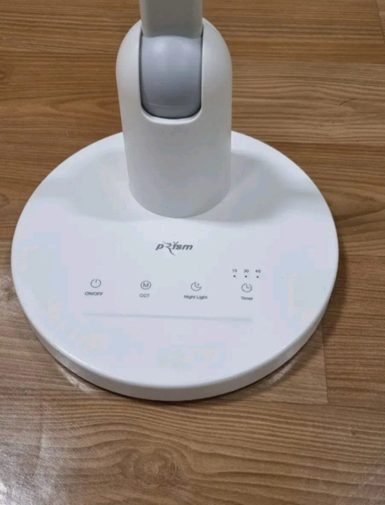 프리즘에서 나온 PL-2900WH 스탠드 이미지