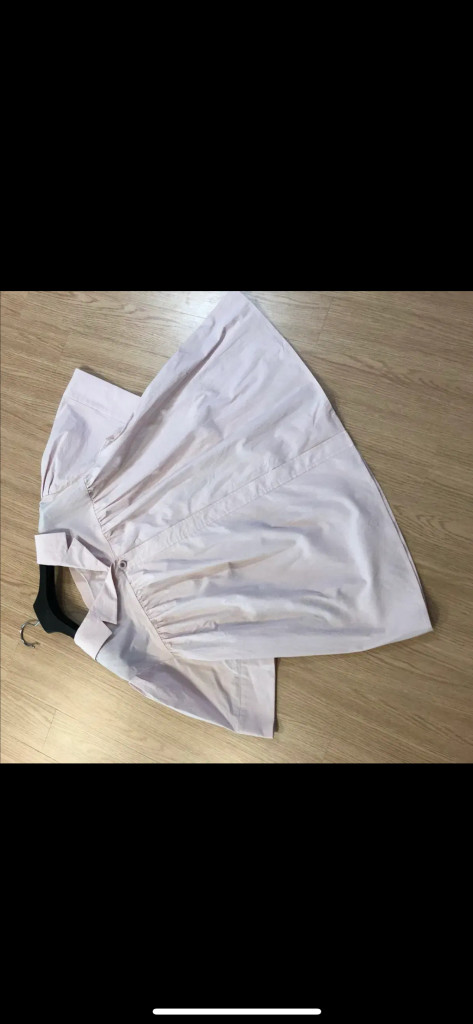 럭키슈에뜨 24년 뒷 넥 오픈 셔링 반팔 핑크 블라우스 셔츠 바스락 퍼프 이미지
