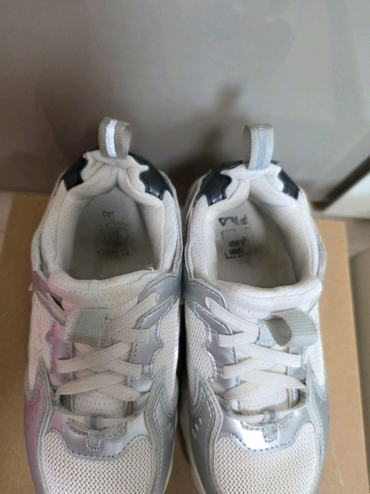 유아운동화190)휠라키즈 돌핀운동화 190+닥스키즈 운동화190 일괄-가격내림 이미지