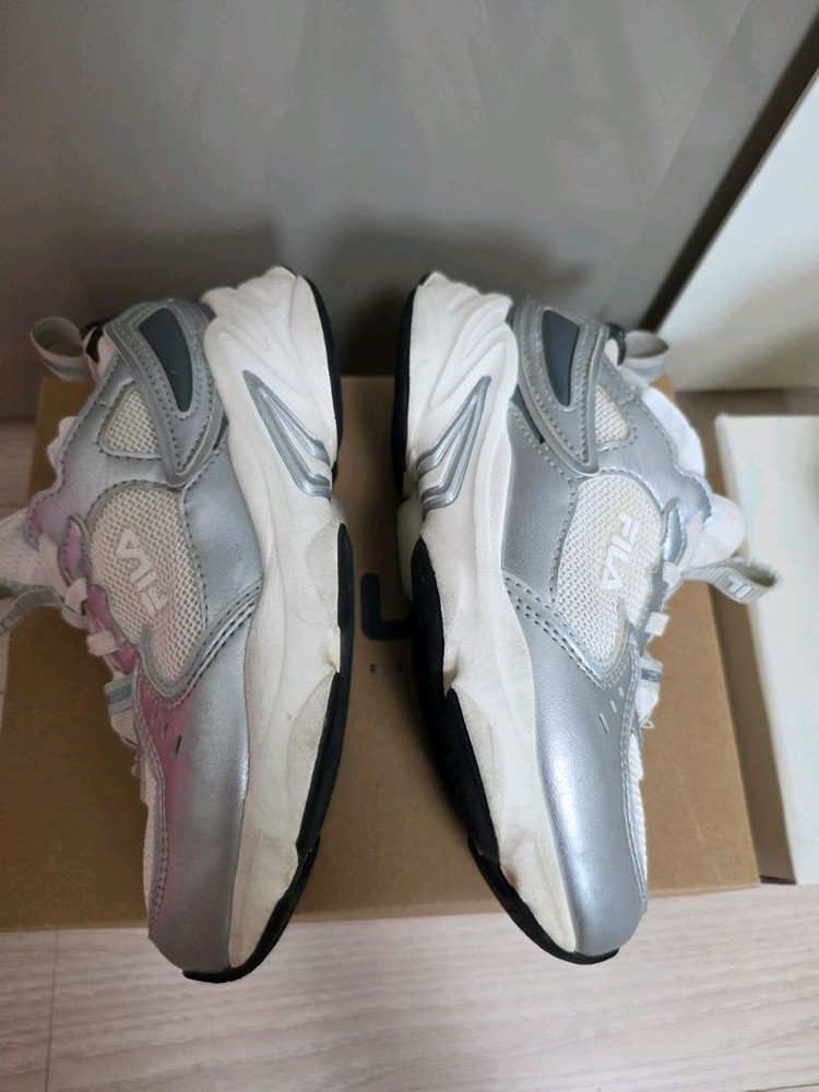 유아운동화190)휠라키즈 돌핀운동화 190+닥스키즈 운동화190 일괄-가격내림 이미지