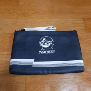 톨비스트(TORBIST) 로켓트 로고 골프 파우치백 이미지