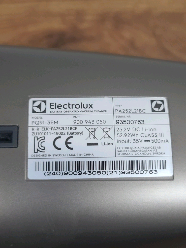 일렉트로룩스 무선청소기 PQ91-30EM(A급,삼성배터리교체>1시간32분연속작동,전체Cleaning완) 이미지