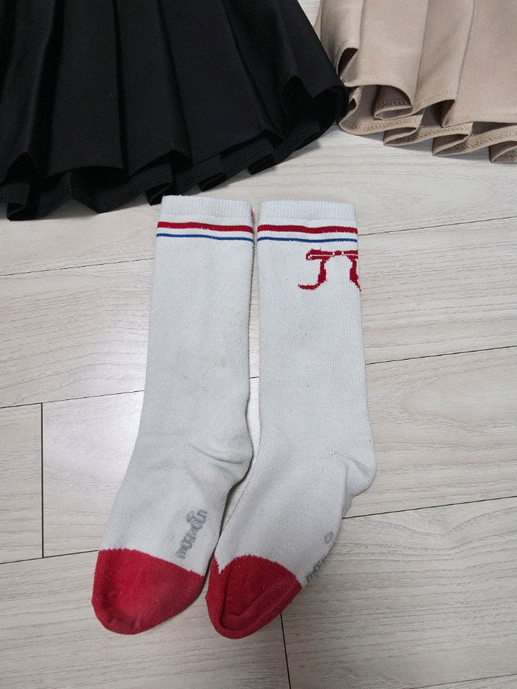 여아옷7-8세)주름스커트2벌+스타킹2벌+니삭스 일괄 이미지