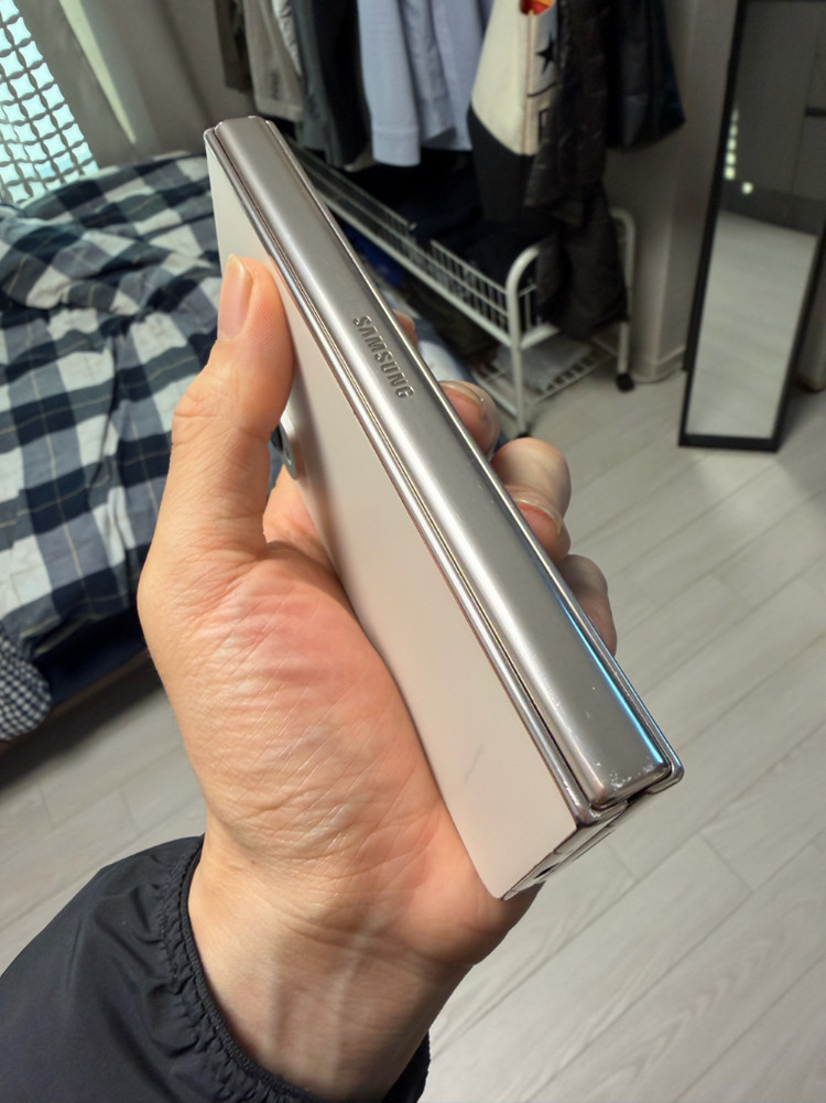 폴드4 256g 베이지 이미지