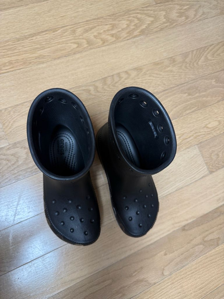 크록스 키즈 레인부츠 이미지