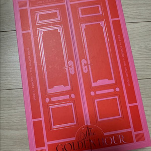 아이유 골든아워 dvd 이미지