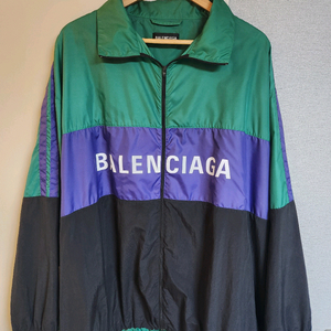 발렌시아가 바람막이 48사이즈 이미지