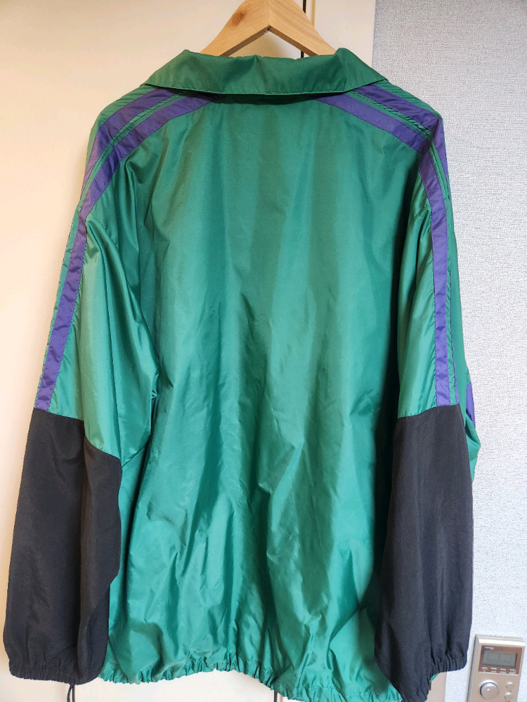 발렌시아가 바람막이 48사이즈 이미지