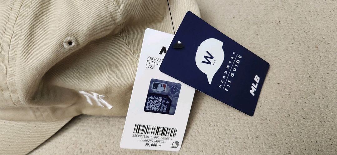 MLB 뉴욕 양키즈 정품 야구모자 팝니다. 새거 입니다 이미지