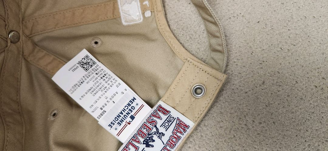 MLB 뉴욕 양키즈 정품 야구모자 팝니다. 새거 입니다 이미지