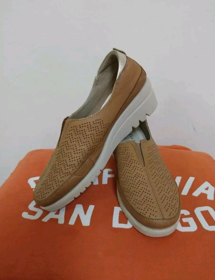 여성 제니아 가죽 슬립온 (230) 이미지