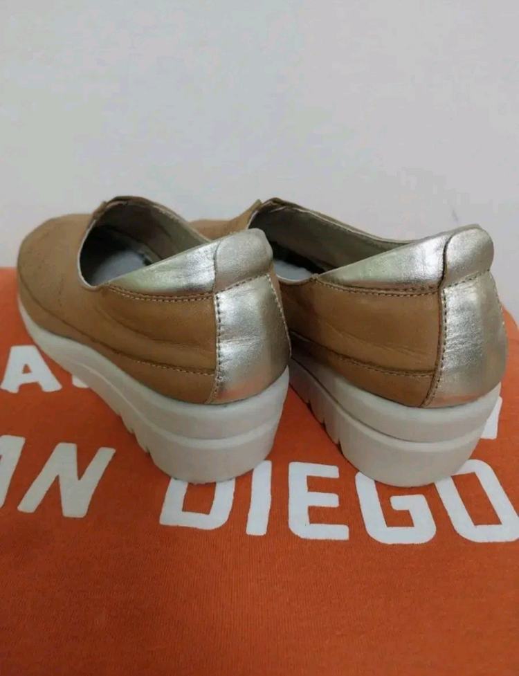 여성 제니아 가죽 슬립온 (230) 이미지