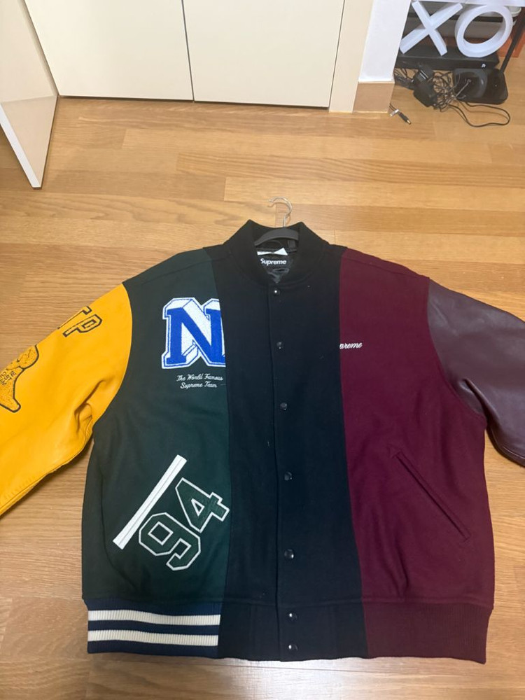 슈프림 x MM6 메종 마르지엘라 스플릿 바시티 자켓 멀티컬러 - 24SS 이미지