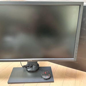 벤큐 BenQ ZOWIE XL2430 144hz 게이밍 모니터 이미지