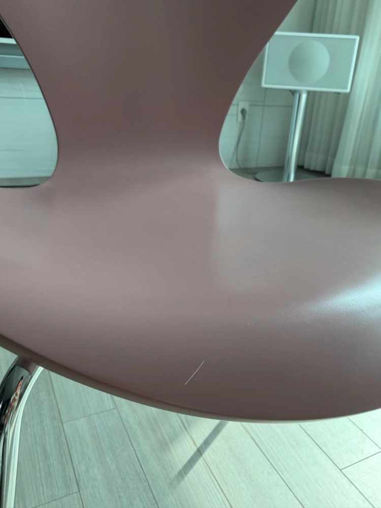 프리츠한센 세븐체어 이미지