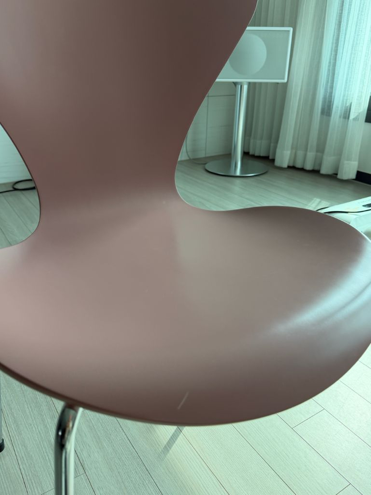 프리츠한센 세븐체어 이미지