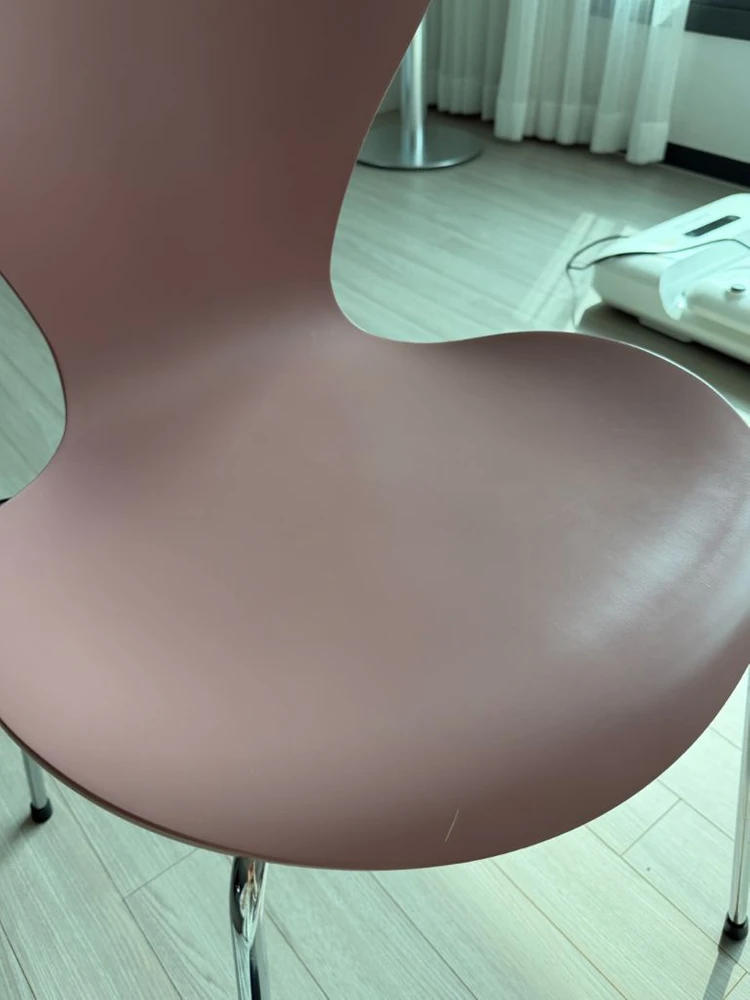 프리츠한센 세븐체어 이미지
