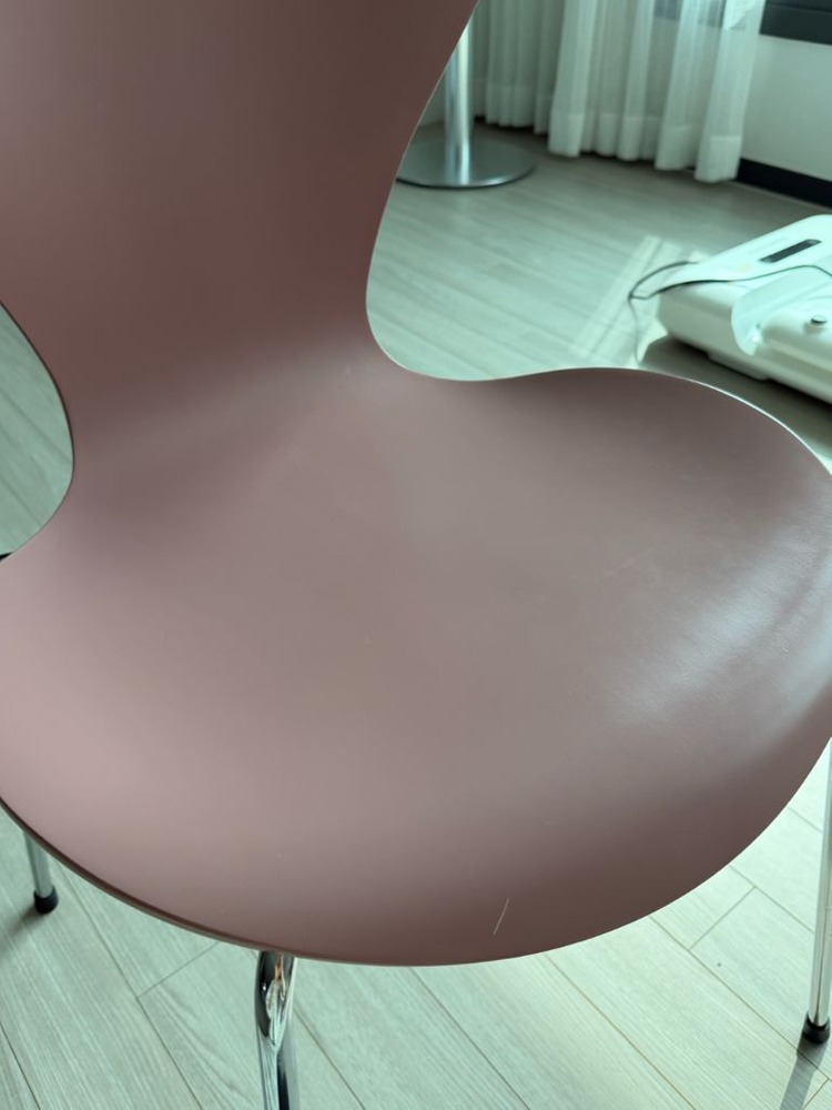 프리츠한센 세븐체어 이미지