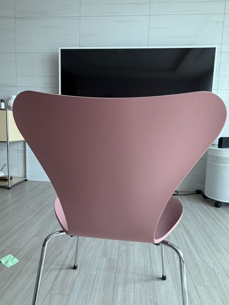 프리츠한센 세븐체어 이미지