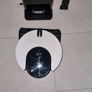 LG 오브제 로봇청소기 R9 모델 판매합니다 이미지