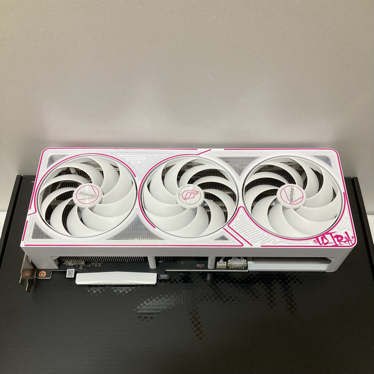 컬러풀 geforce RTX 5080 ULTRA OC 이미지