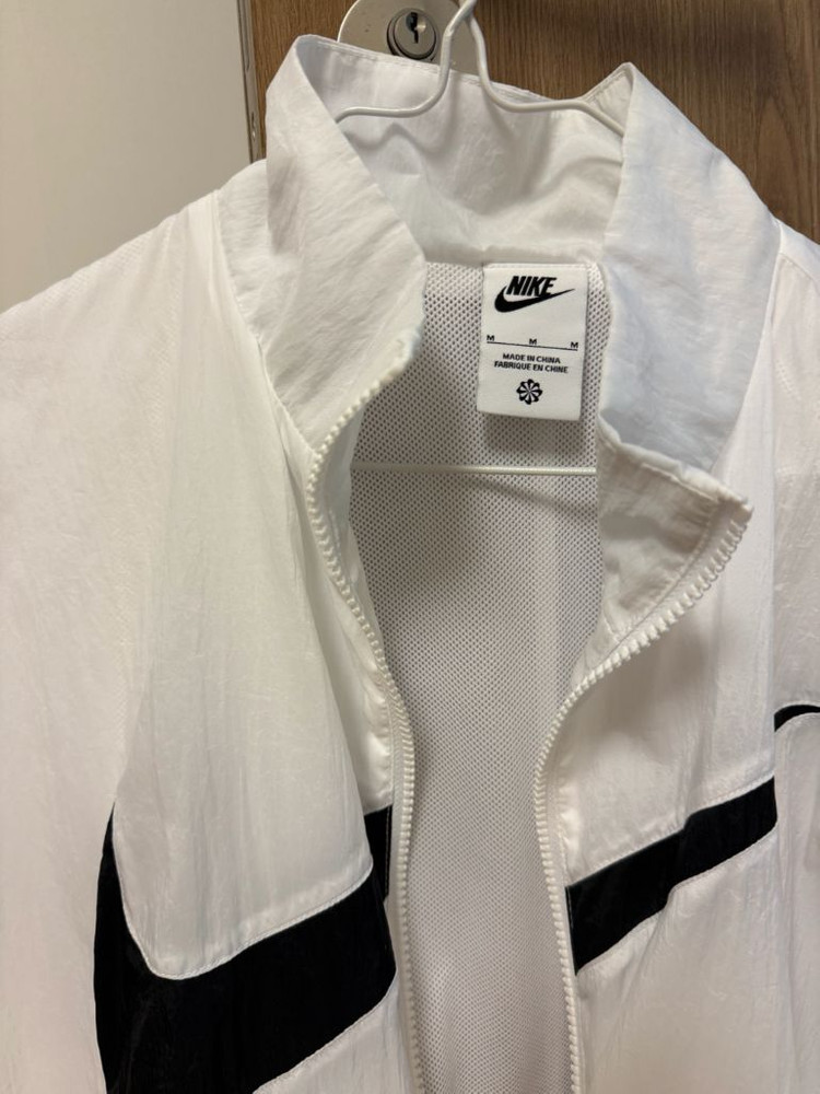 나이키 빅스우시 바람막이 이미지