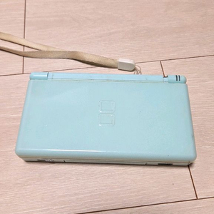 닌텐도 DS 라이트 민트색 본체 급처합니다. 이미지