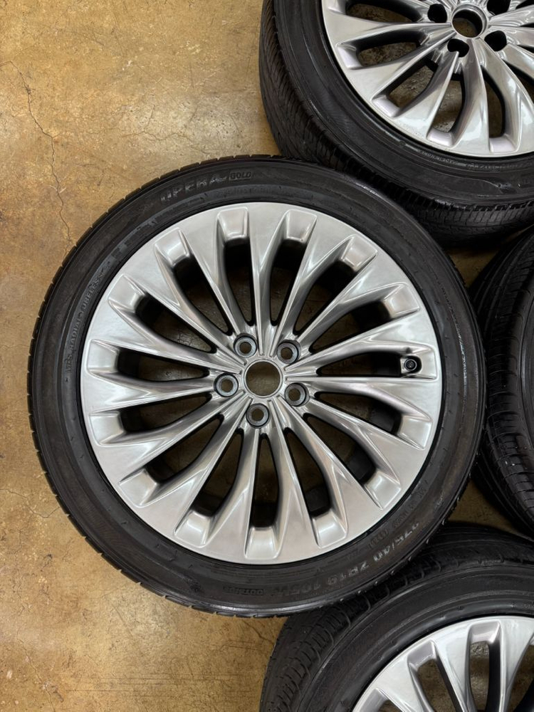 제네시스EQ900 19인치 휠 타이어 팝니다 이미지