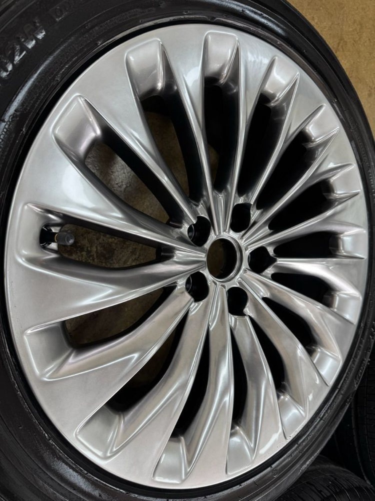 제네시스EQ900 19인치 휠 타이어 팝니다 이미지