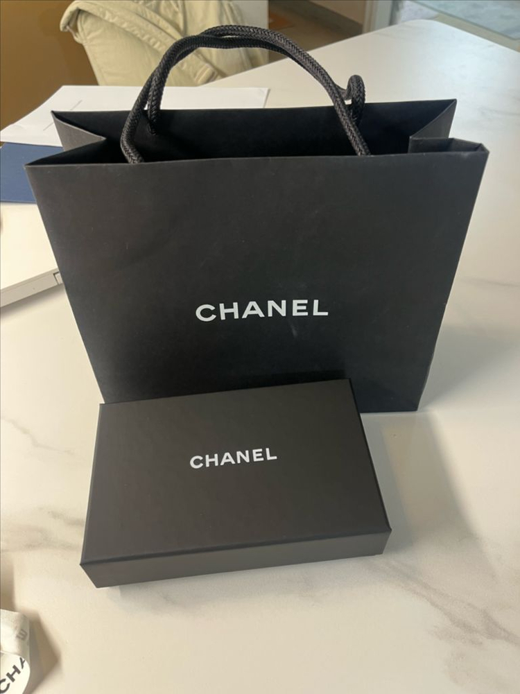 샤넬 보이 캐비어 카드지갑 정품 이미지