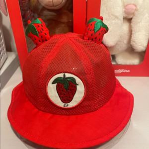 베베드피노 뿔딸기 모자 이미지