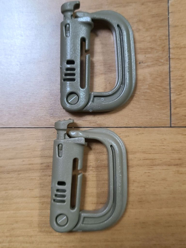 미군 몰 시스템 카라비너 ITW 그림록 2개씩 한세트 이미지