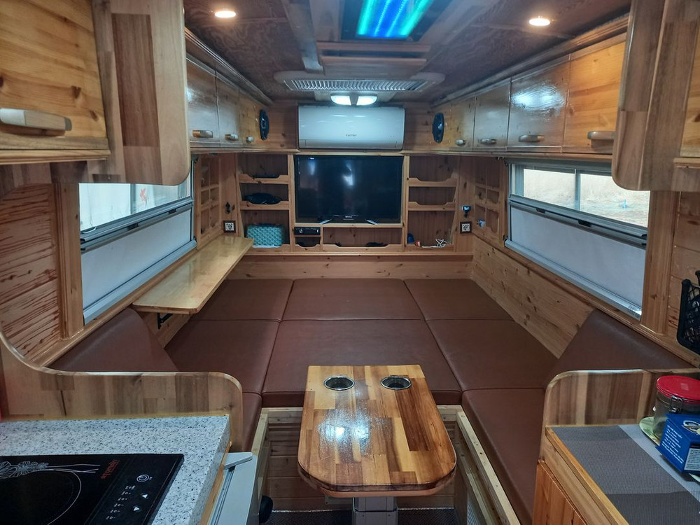 카운티캠핑카 이미지