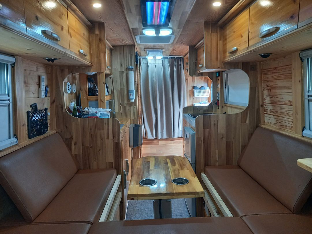 카운티캠핑카 이미지