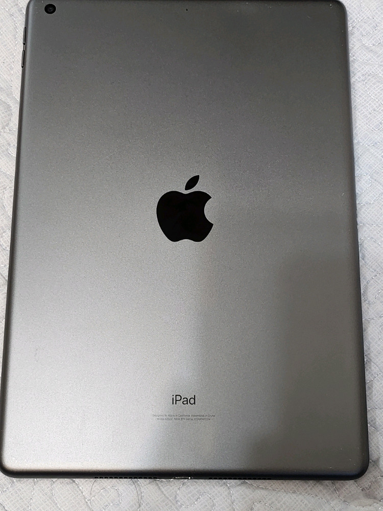 아이패드 9세대 64 wifi 키보드 펜포함 이미지