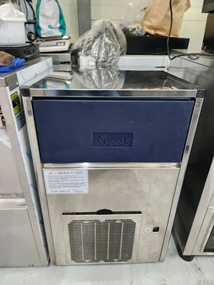네오트 제빙기 50kg 공냉식 판매 합니다 이미지