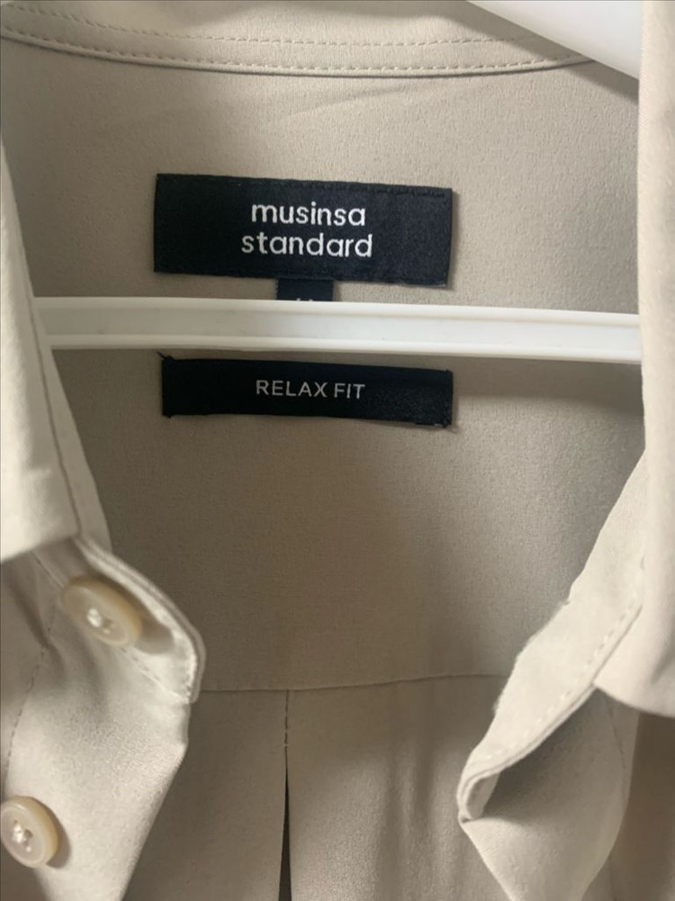 무신사스탠다드릴렉스 핏 실키 셔츠 라이트베이지 m사이즈 판 이미지