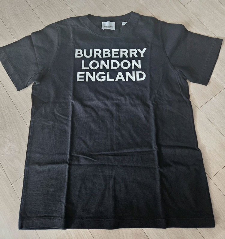 버버리 키즈 PK 셔츠, 라운드 티셔츠 판매합니다 이미지