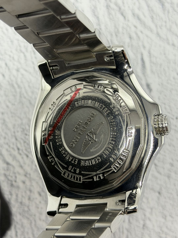 브라이틀링 어벤져 II GMT A32390 시계 판매합니다. 이미지