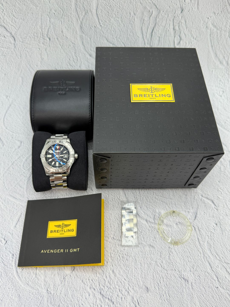 브라이틀링 어벤져 II GMT A32390 시계 판매합니다. 이미지