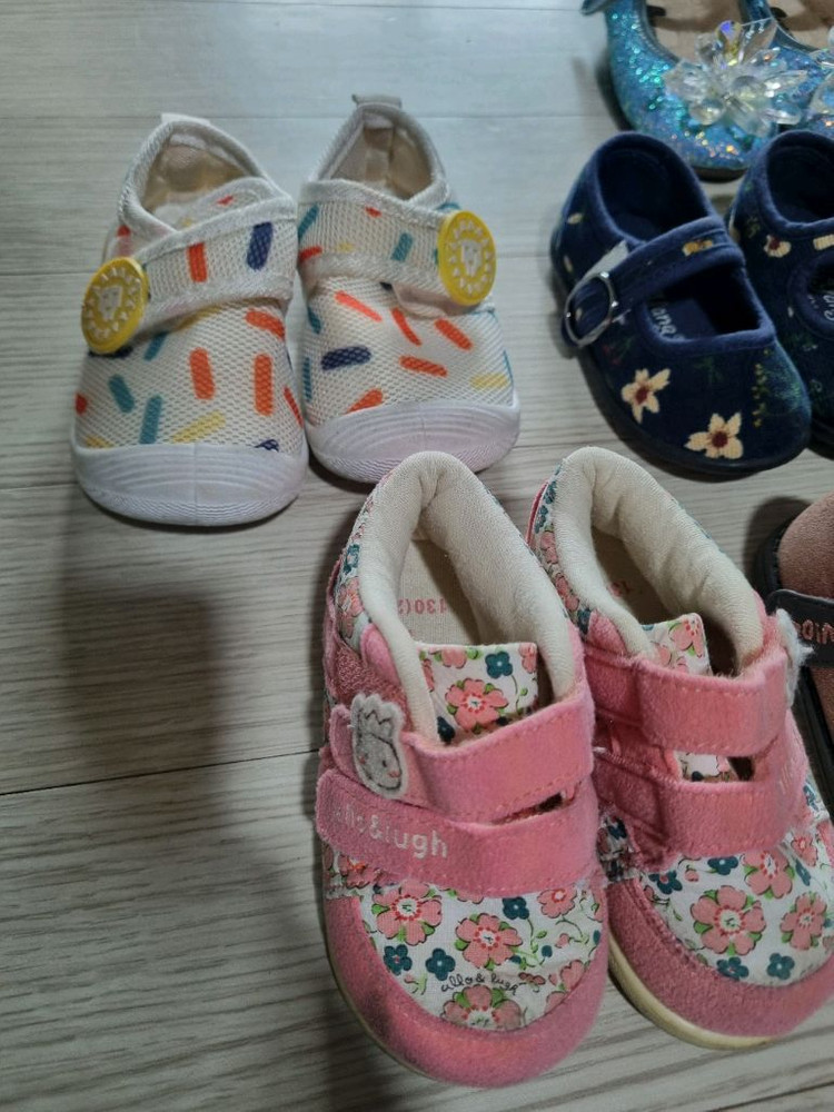 아기 걸음마 신발 삑삑 뽁뽁 130 140 샌들 부츠 구두 운동화 이미지