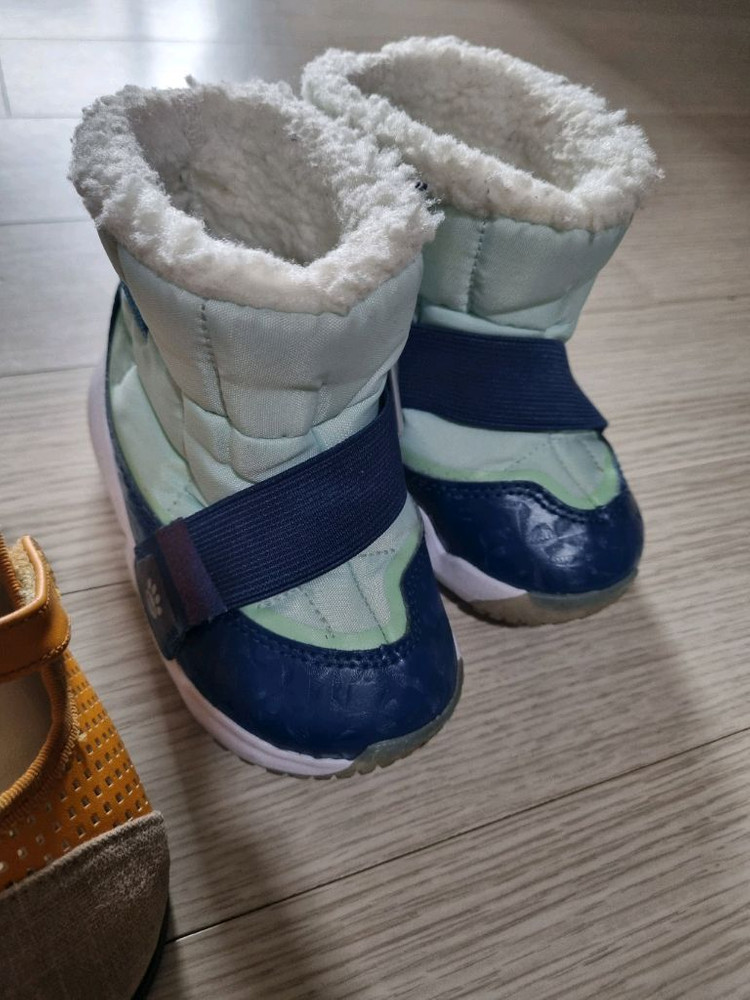 아기 걸음마 신발 삑삑 뽁뽁 130 140 샌들 부츠 구두 운동화 이미지