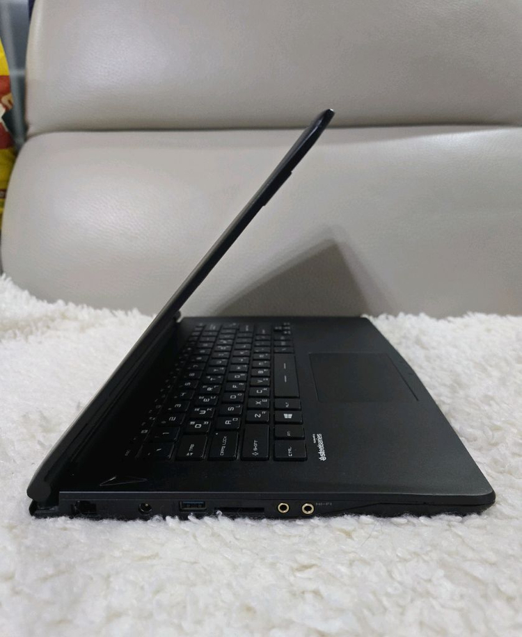 MSI i7 고성능 게이밍 노트북(램12GB,1.25TB,신품고가배터리) 이미지