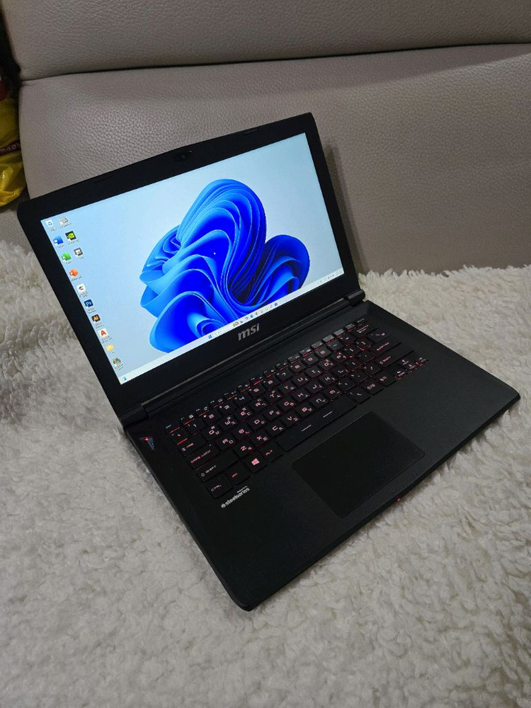 MSI i7 고성능 게이밍 노트북(램12GB,1.25TB,신품고가배터리) 이미지