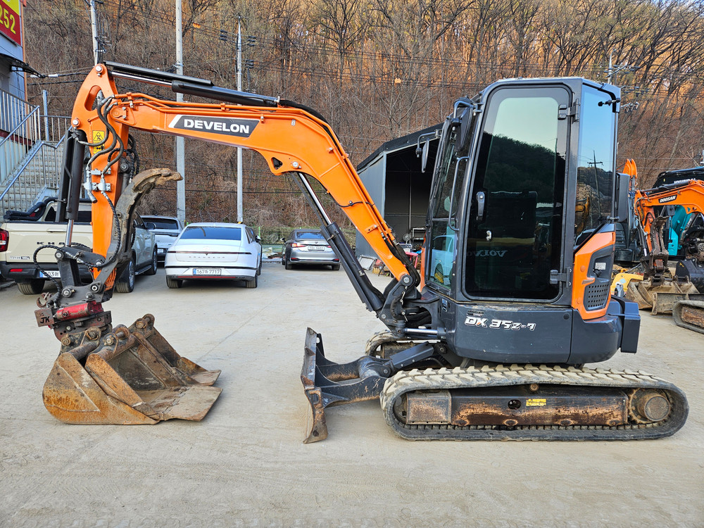 중고 미니굴삭기 DX35캐빈 23년식 회링코집 이미지