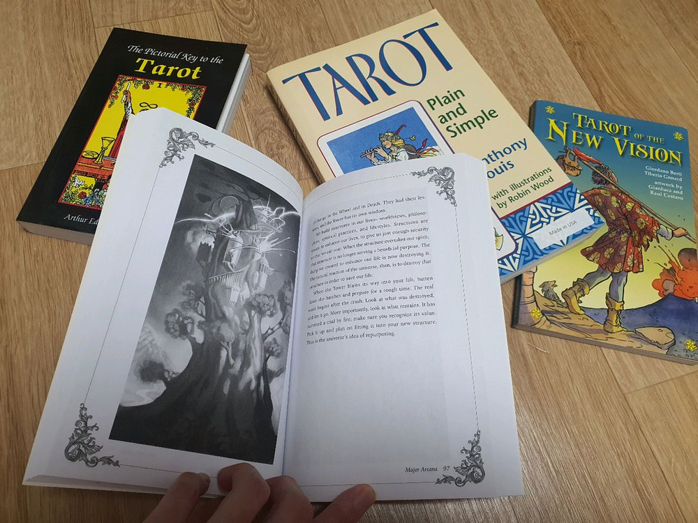 (판매)라이더 웨이트 타로카드 등, 인기 타로카드 북세트 일괄 팝니다 이미지